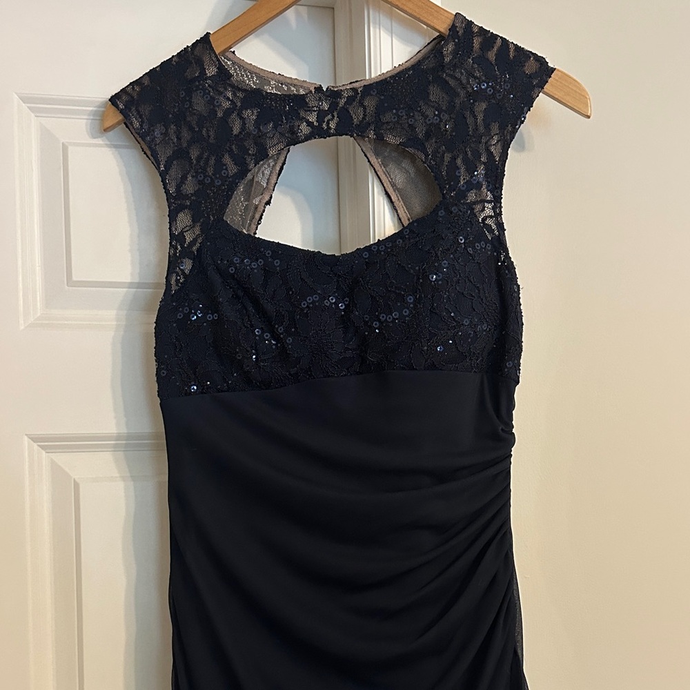 Elegant Blue Lace Evening Dress